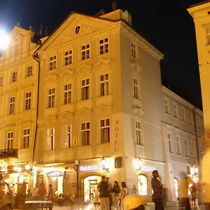 Old Town Square By Emblem פראג